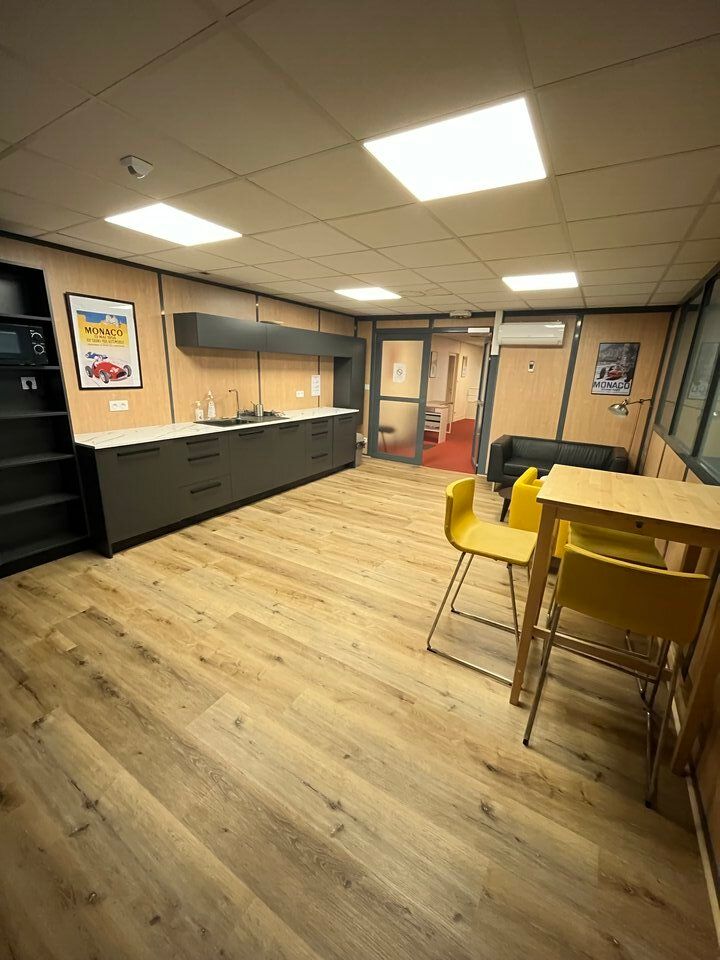 Location bureaux 380 m² non divisibles