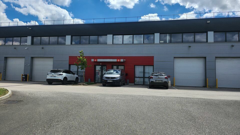 Location local d''activites 360 m² non divisibles
