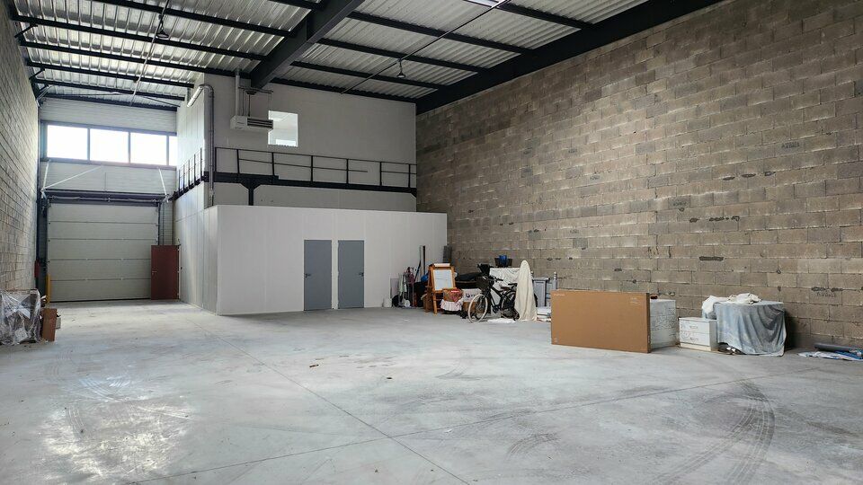 LOCAL D'ACTIVITES -  ZI LONGVIC - A LOUER