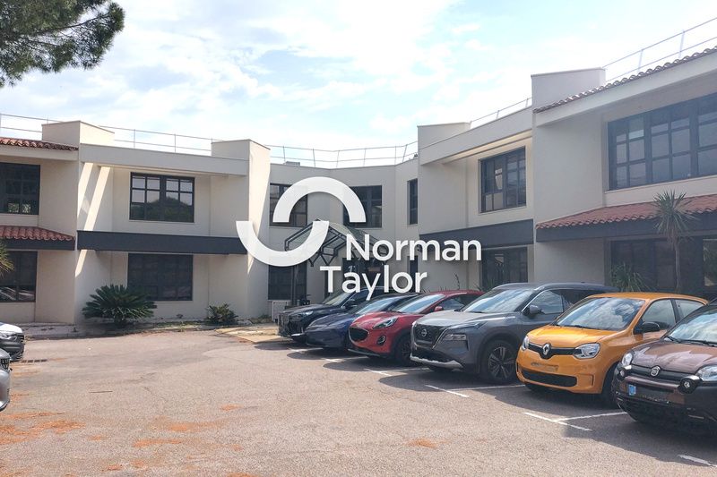 Location bureaux 1196 m² divisibles à partir de 95 m²