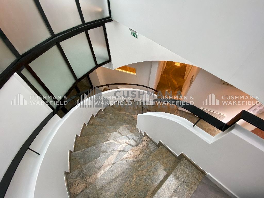 Vente bureaux 528 m² non divisibles