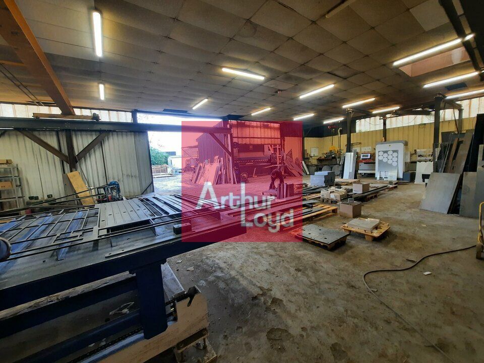 COURNON A LOUER LOCAL ACTIVITE 450 M²