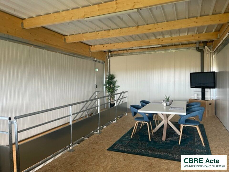 Local d'activités à SEICHAMPS