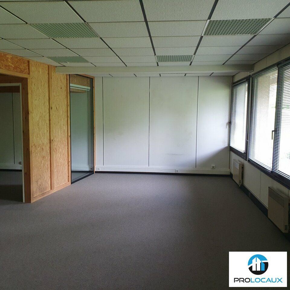 Location bureaux 83.67 m² non divisibles