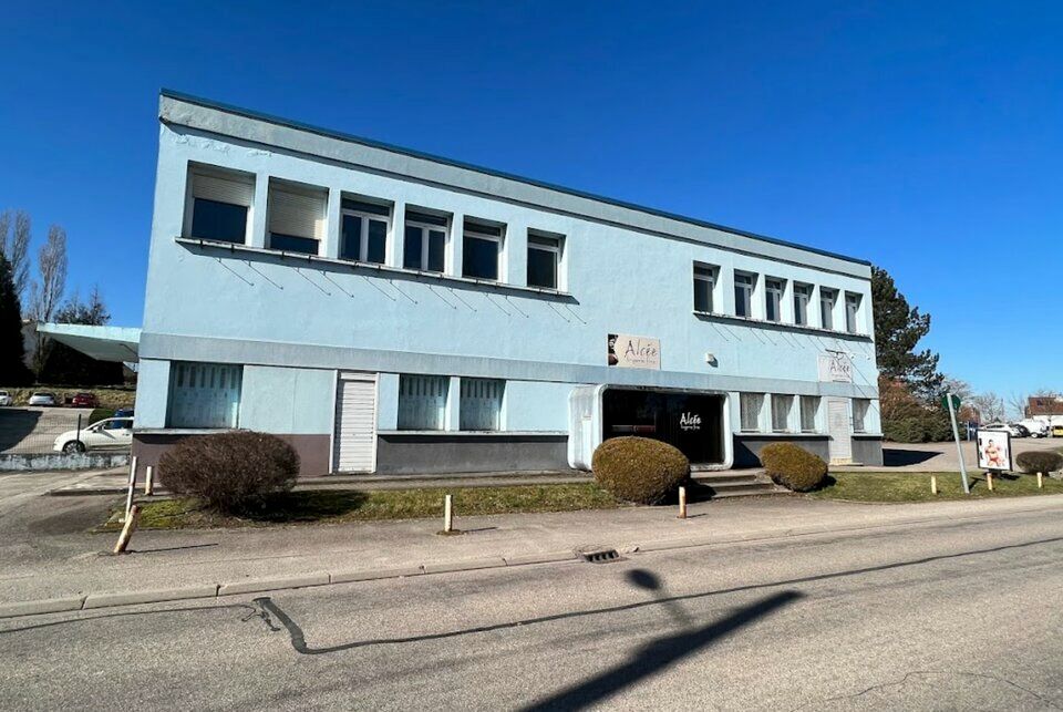 Vente local d''activites 3000 m² non divisibles