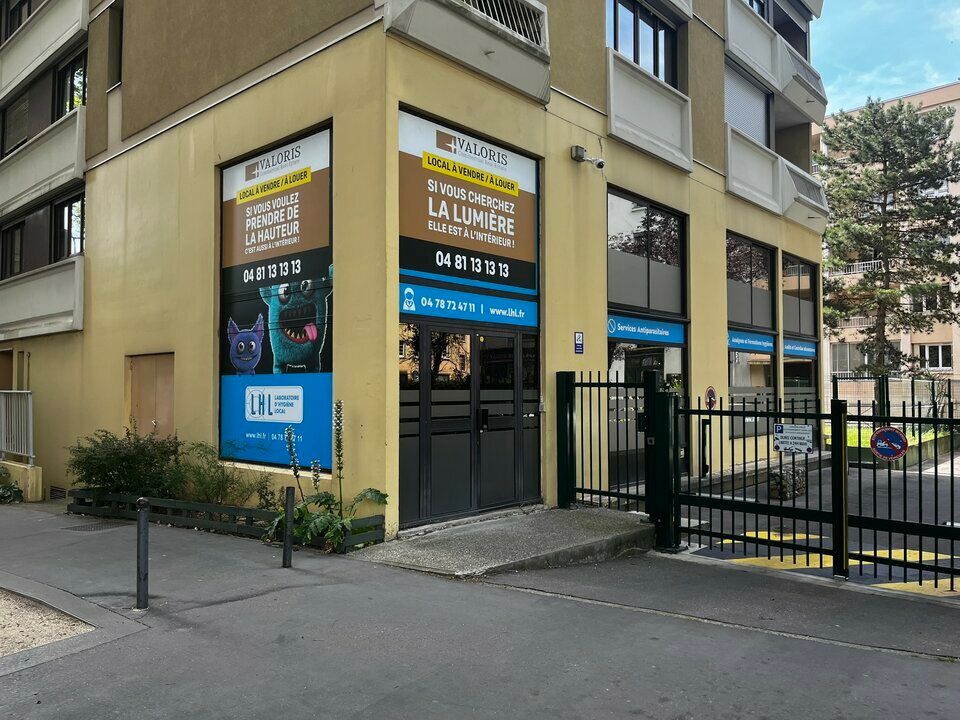 Vente local commercial 257.56 m² non divisibles