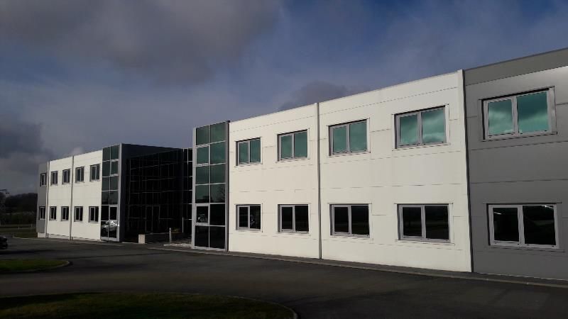 Location bureaux 300 m² divisibles à partir de 30 m²