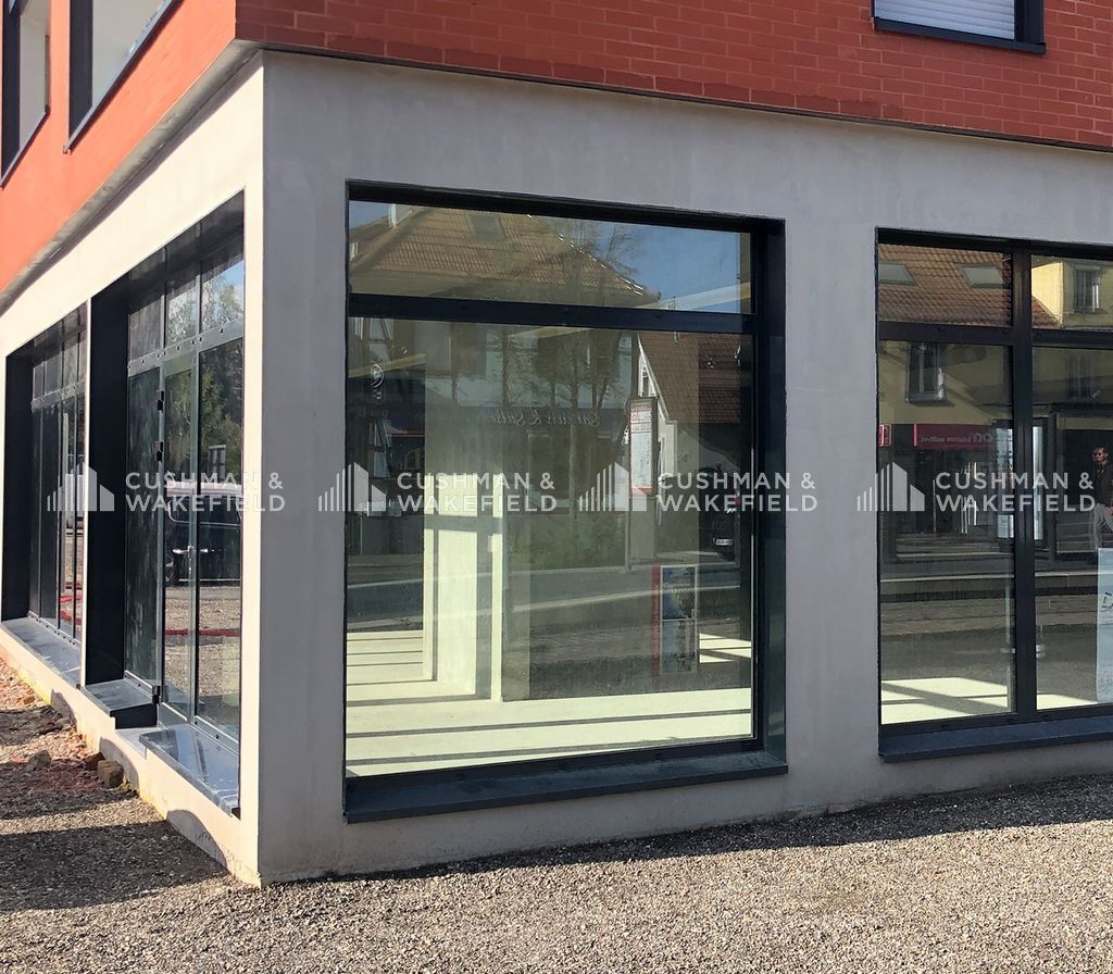 Location locaux commerciaux 636 m² divisibles à partir de 144 m²