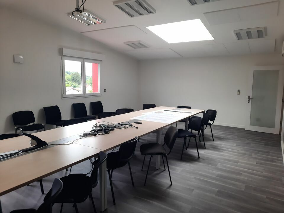 local mixte Bureaux/activité à louer 