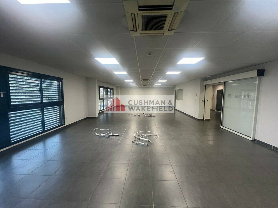 Location bureaux 900 m² non divisibles
