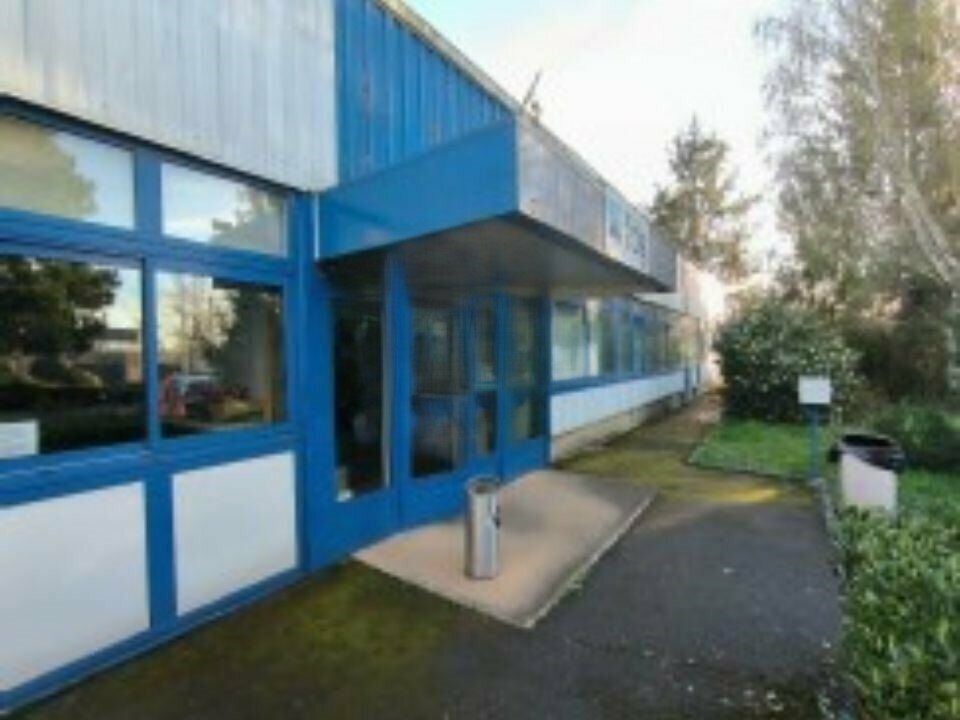 Vente local d''activites 9800 m² non divisibles