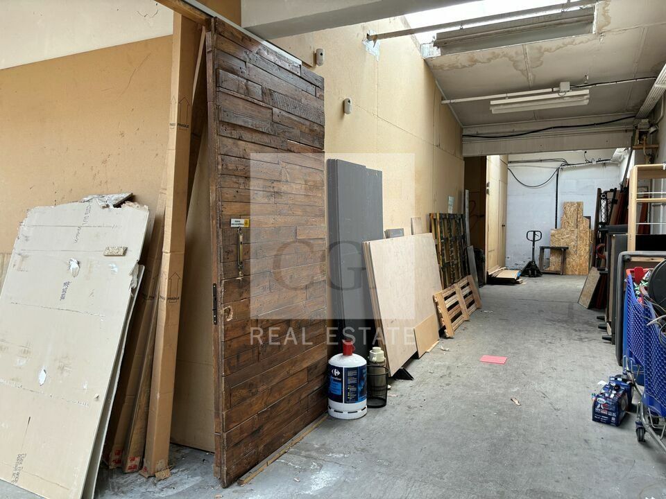 Location local d''activites 850 m² non divisibles