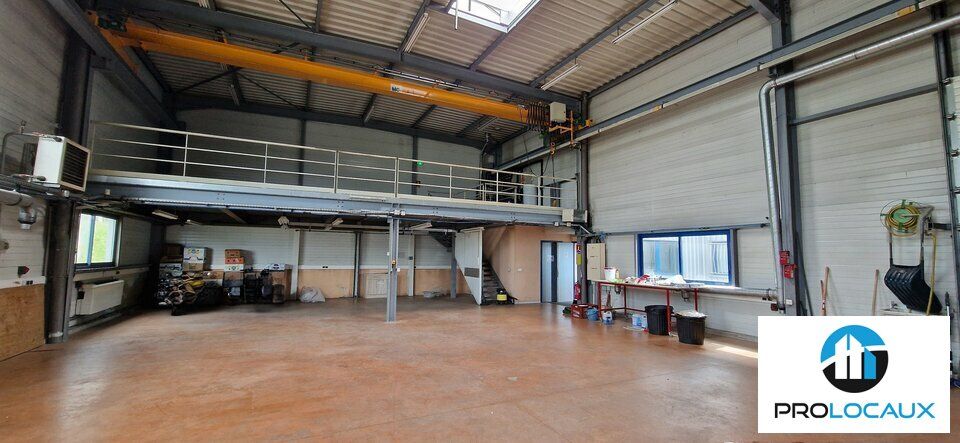 Location local d''activites 690 m² non divisibles