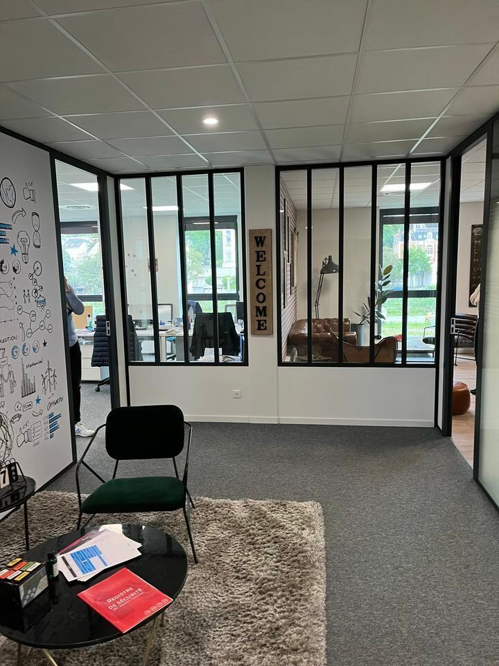 Location bureaux 261 m² divisibles à partir de 67 m²