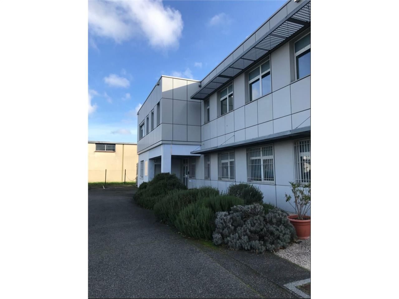 Bureau à vendre Toulouse (31100) - 1045 m²