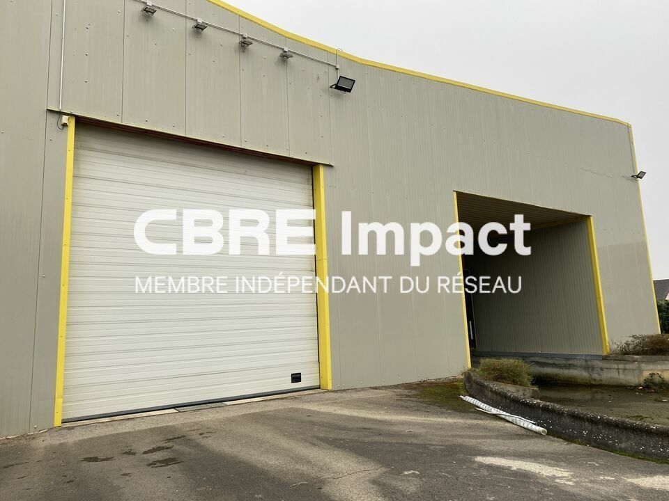 Location activité/entrepôt - 1920 m²