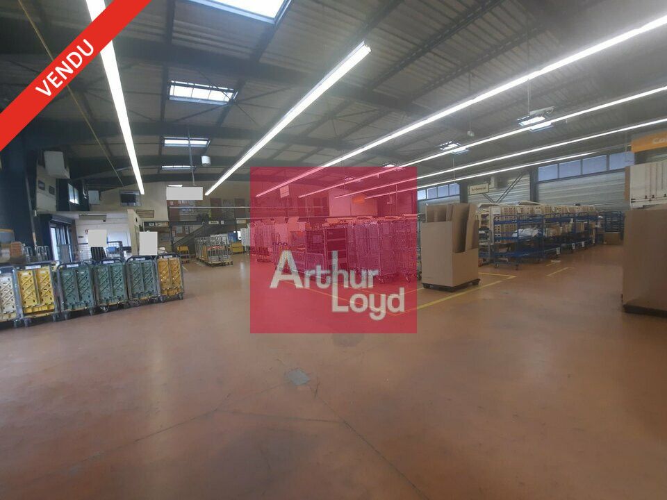 Vente local d''activites 1048 m² non divisibles