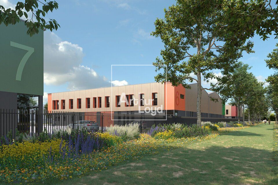 Vente local d''activites 3488 m² divisibles à partir de 519 m²