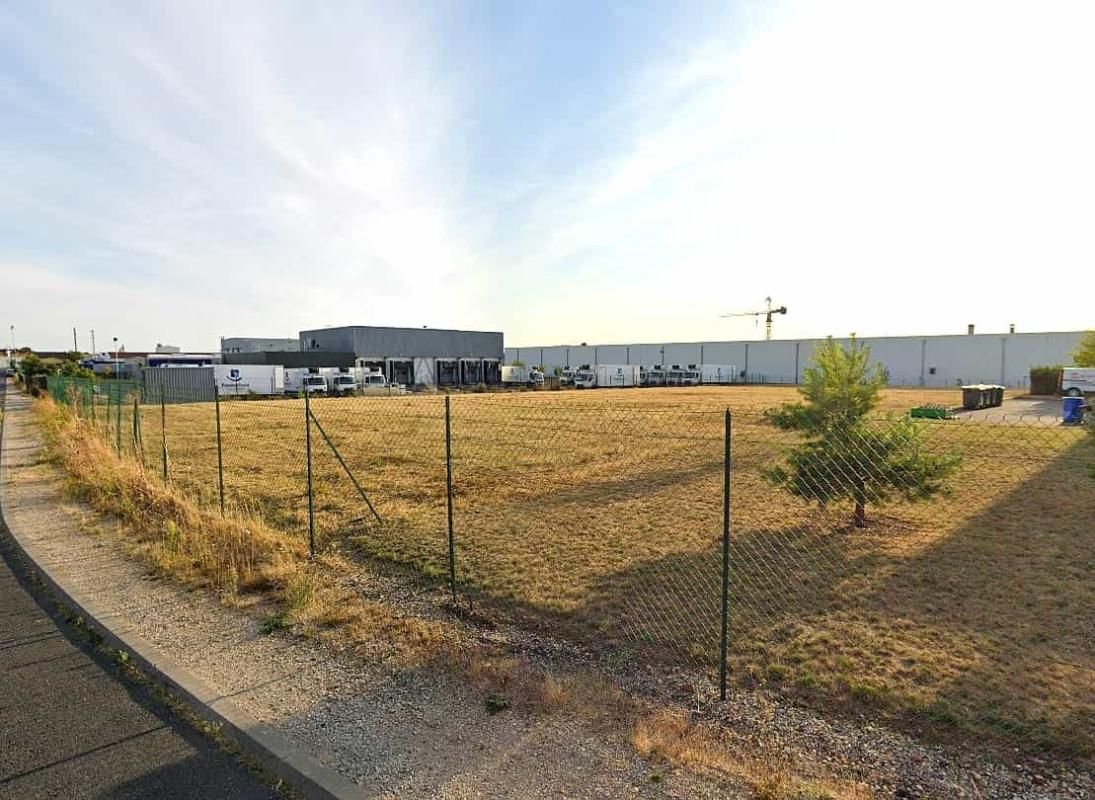 Vente terrain 2108 m² non divisibles