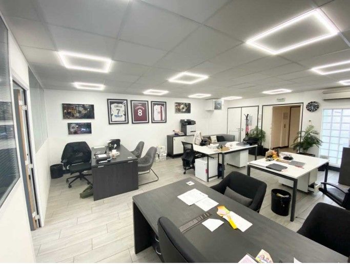 Location bureaux 90 m² non divisibles