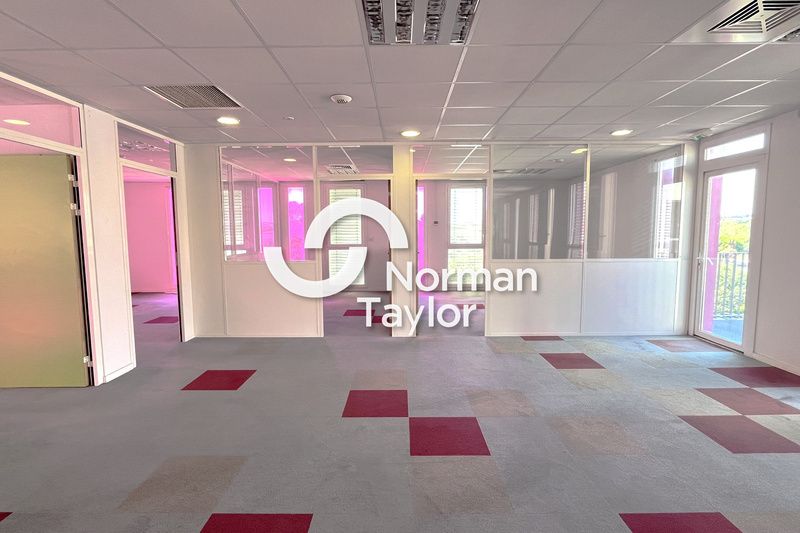 Location bureaux 211 m² non divisibles