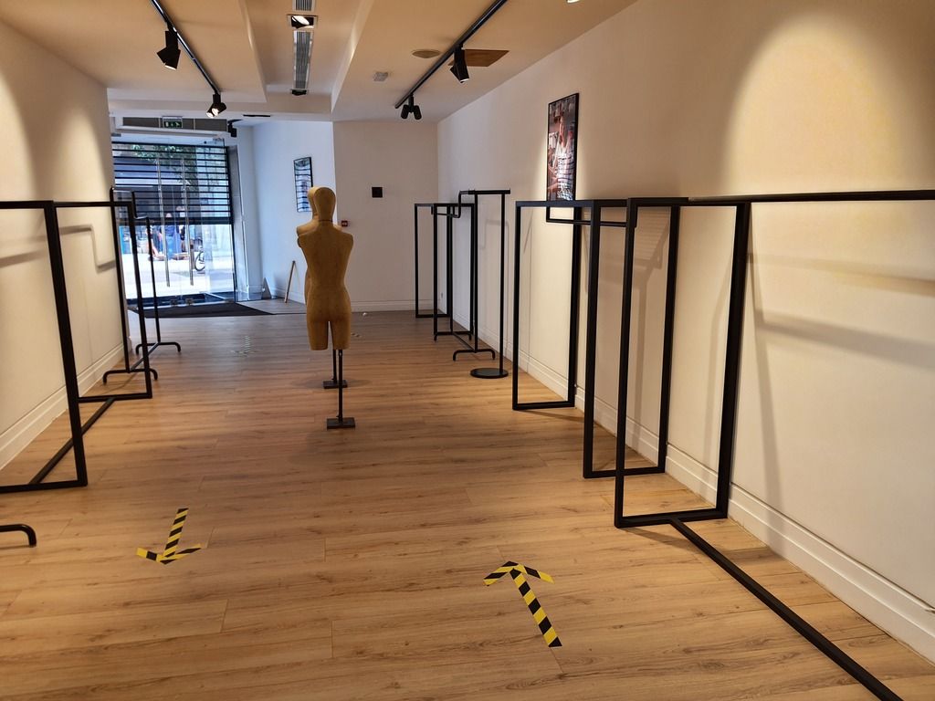 Location local commercial 305 m² à AGEN