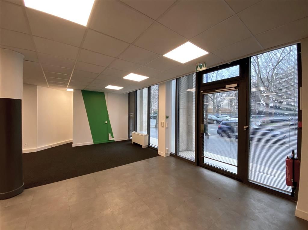 Location Bureaux 277 m² non divisibles