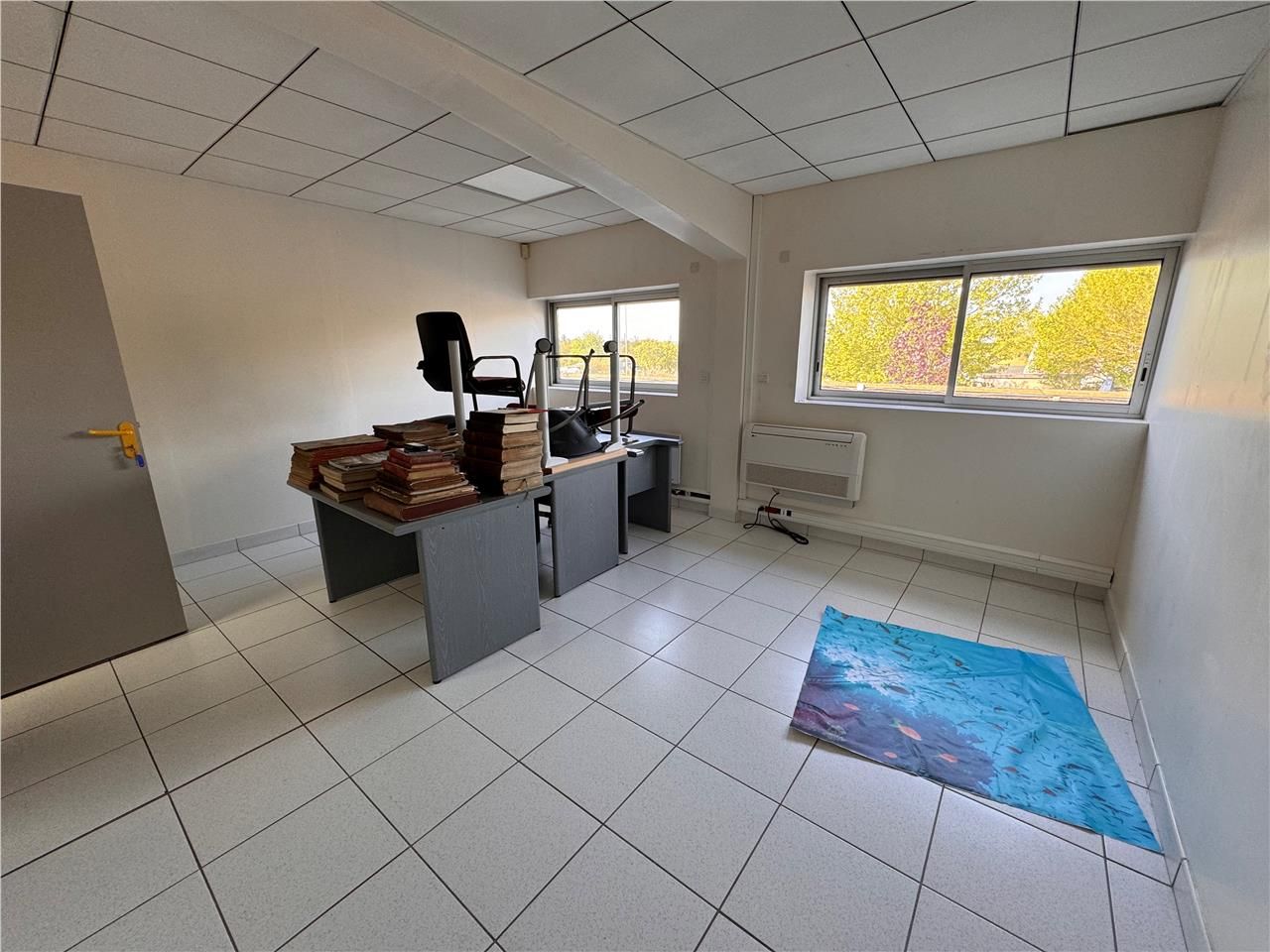 Location bureaux 16 m² non divisibles