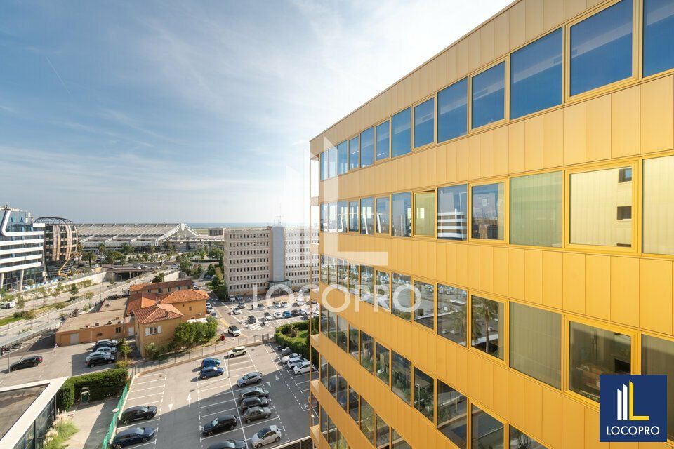 A LOUER - BUREAUX NEUFS - 945 M2 DIVISIBLES - NICE GRAND ARENAS 