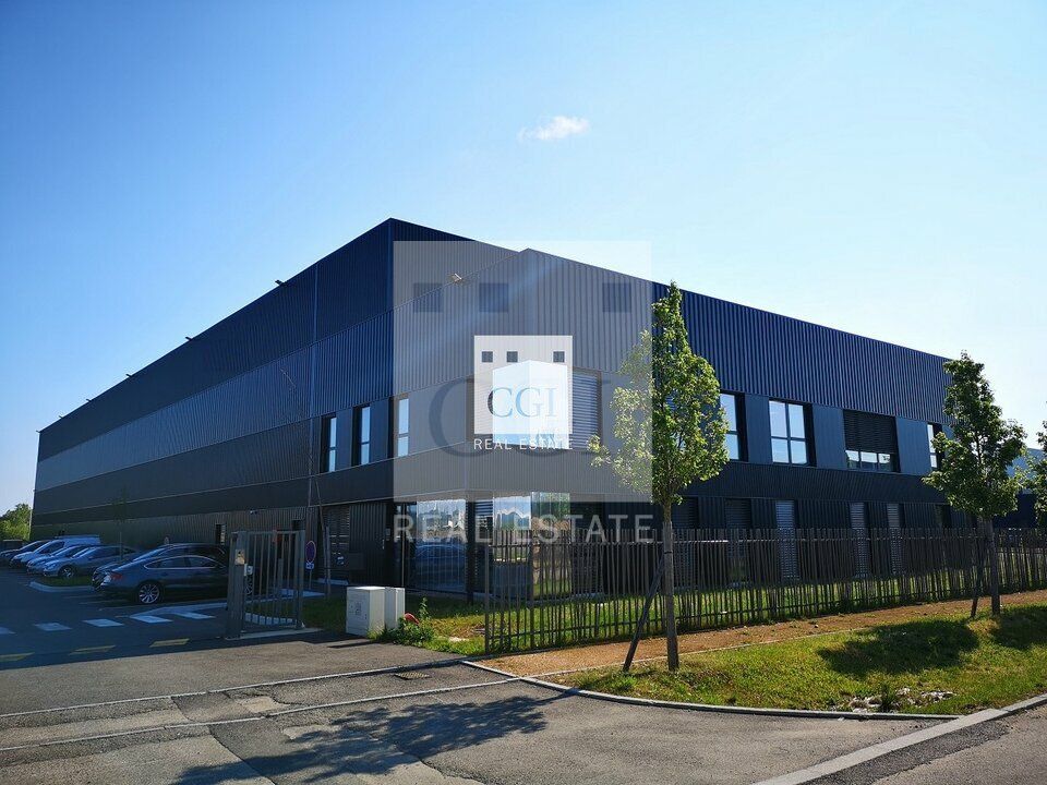 Location local d''activites 2883 m² non divisibles