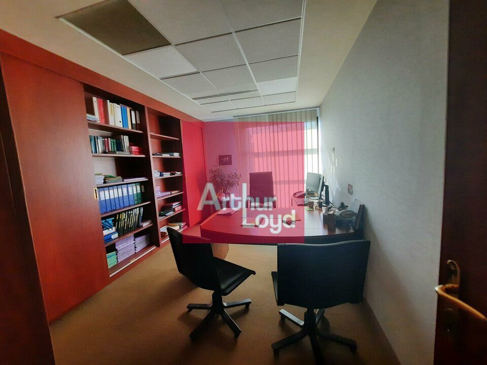 CLERMONT-FERRAND LA PARDIEU  A LOUER BUREAUX 34m² 