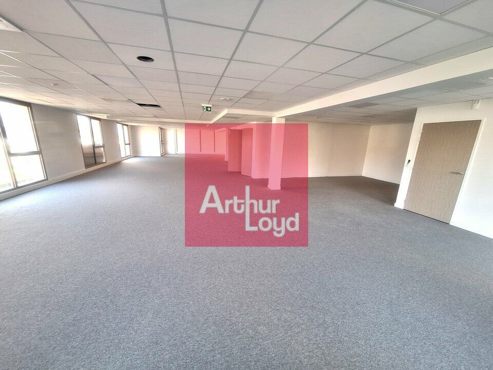 Location bureaux 223 m² non divisibles