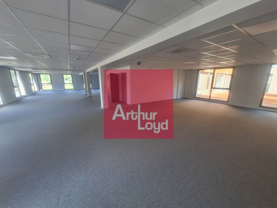 Location bureaux 230 m² non divisibles