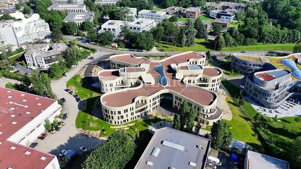 Location bureaux 6391 m² divisibles à partir de 608 m²