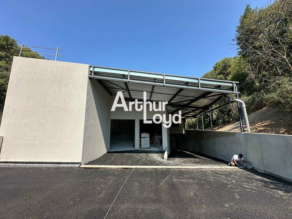 Vente local d''activites 230 m² non divisibles