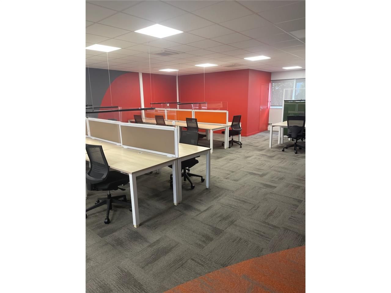 Location bureaux 307 m² à Le Mans