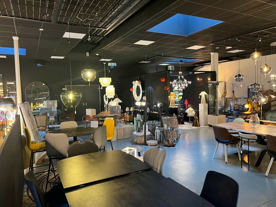 Vente local commercial 2850 m² non divisibles