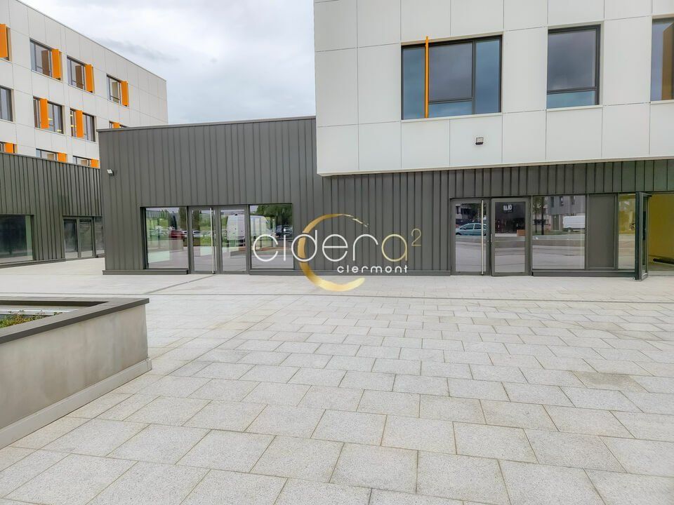 A louer local commercial avec vitrine au sein du programme Ilot Pardieu à Clermont-Ferrand (63000)