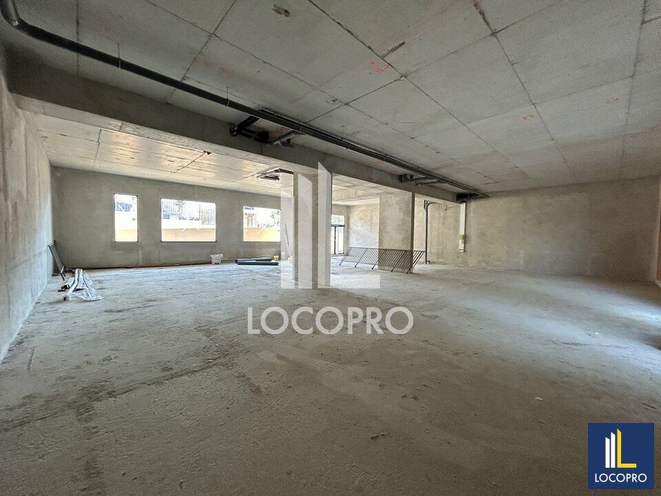 A VENDRE - BUREAUX - 276 M2 - CAGNES-SUR-MER