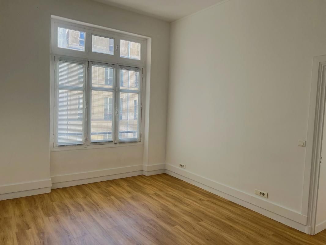 Location Bureaux 60 m² non divisibles