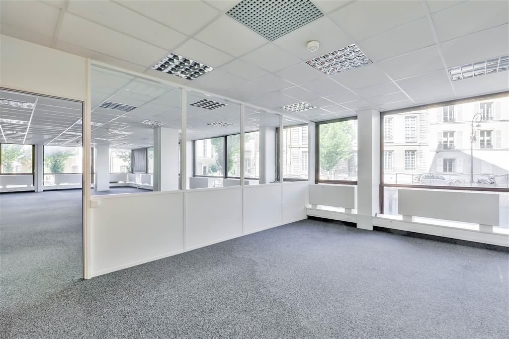 Vente bureaux 793 m² divisibles à partir de 374 m²