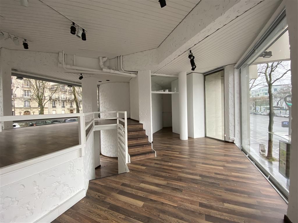 Location local commercial 102 m² non divisibles