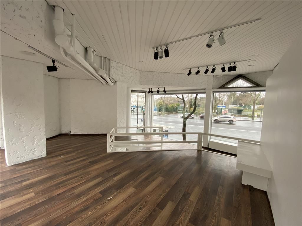 Location local commercial 102 m² non divisibles