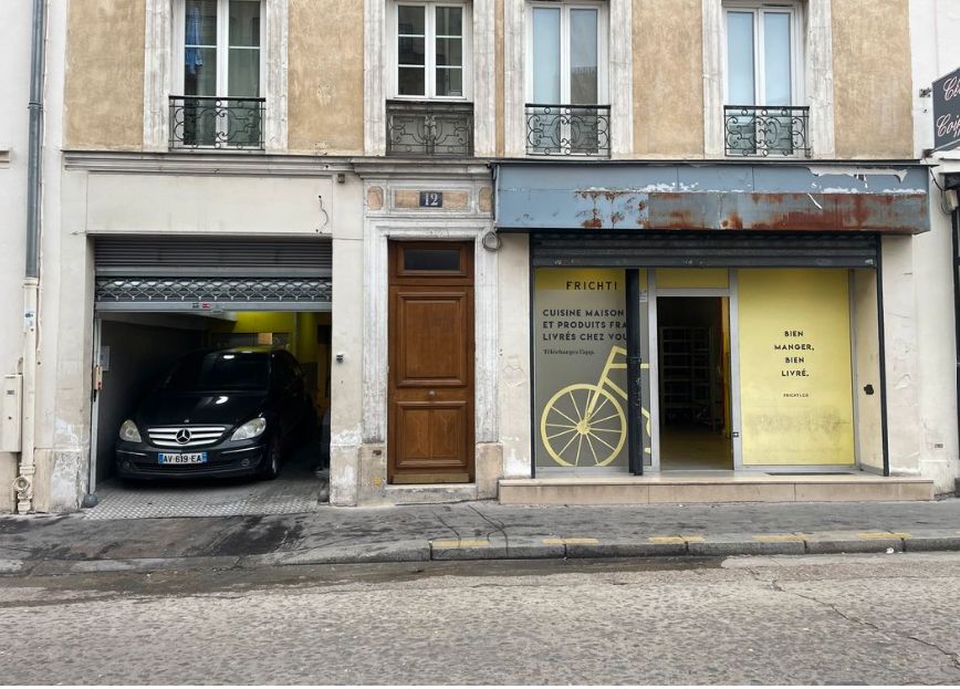 Location local commercial 210 m² non divisibles
