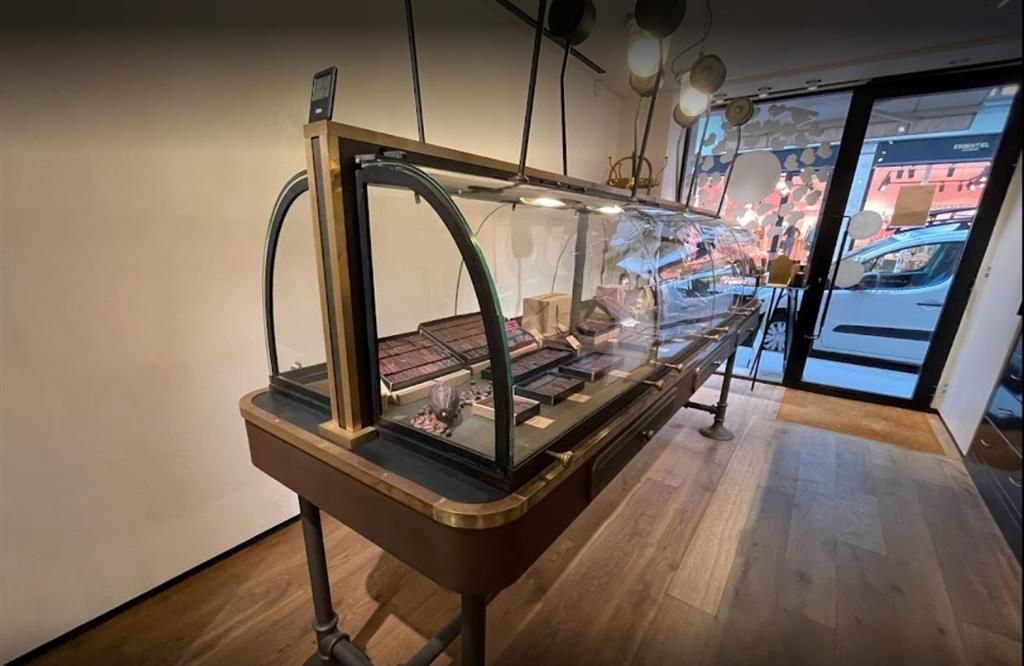 Location local commercial 72 m² non divisibles