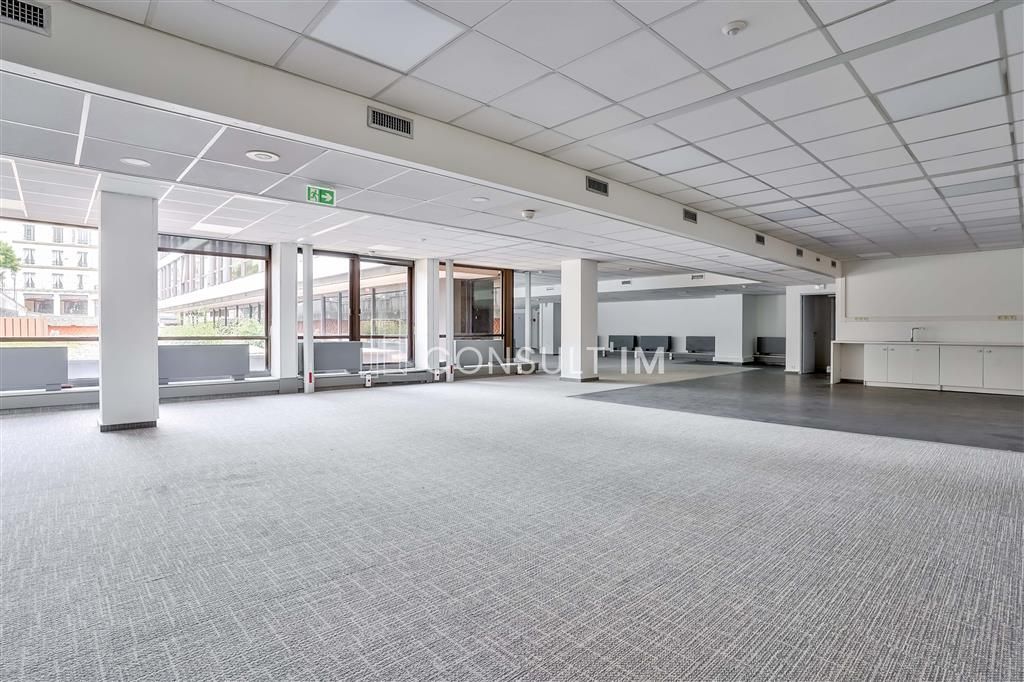 Location bureaux 555 m² non divisibles