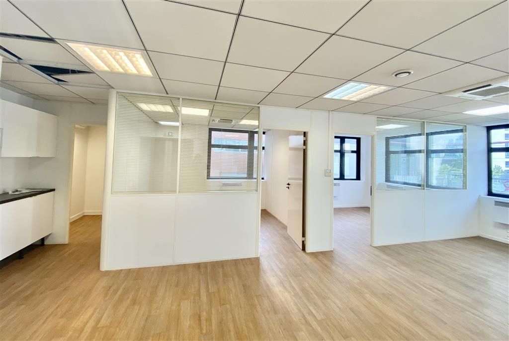 Location Bureaux 98 m² non divisibles