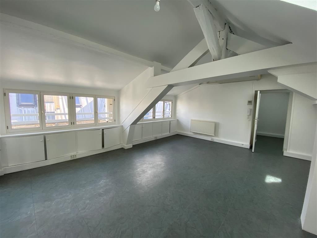 Location bureaux 72 m² non divisibles