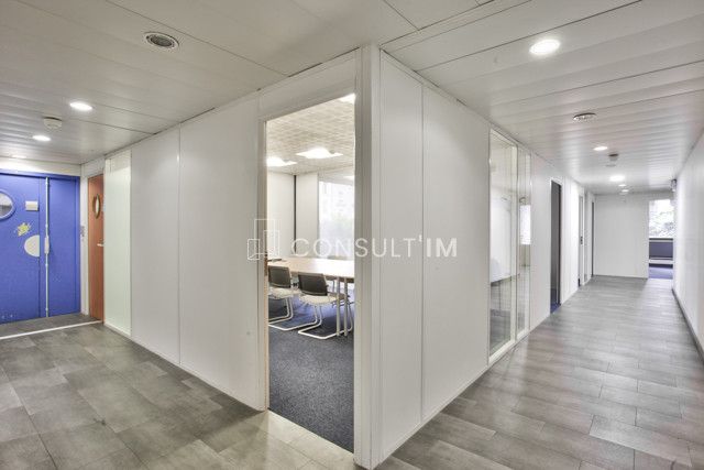 Location Bureaux 216 m² non divisibles