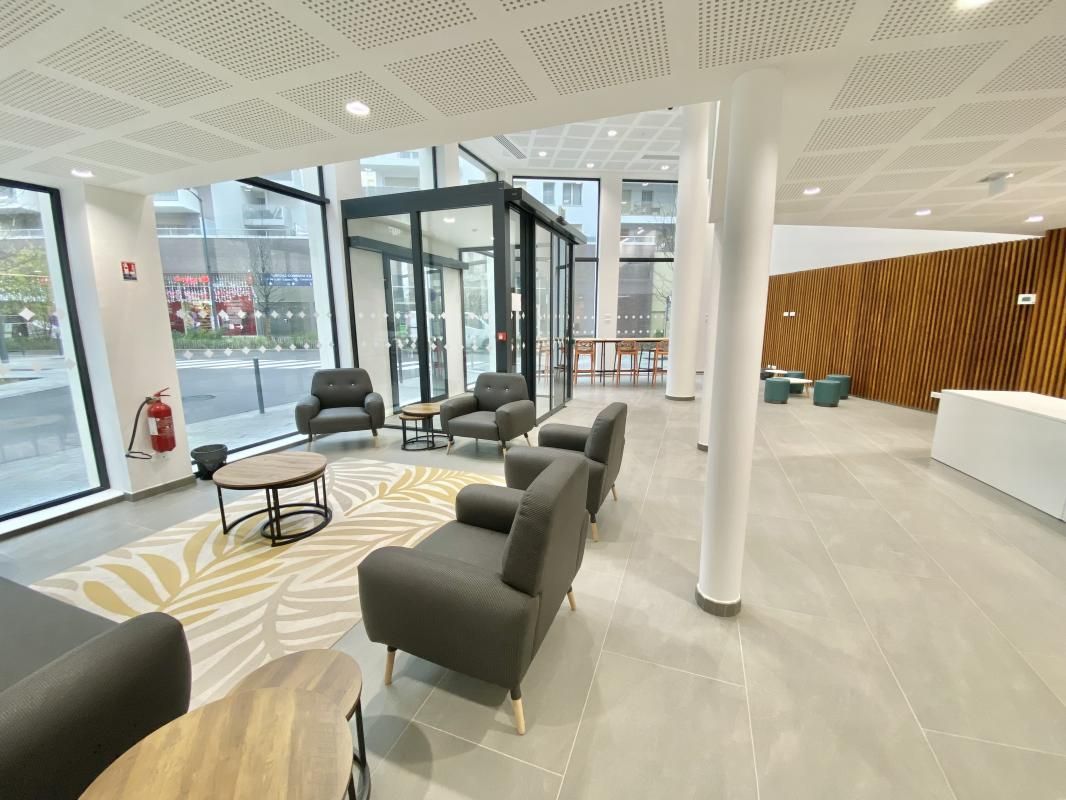 Location bureaux 66 m² non divisibles